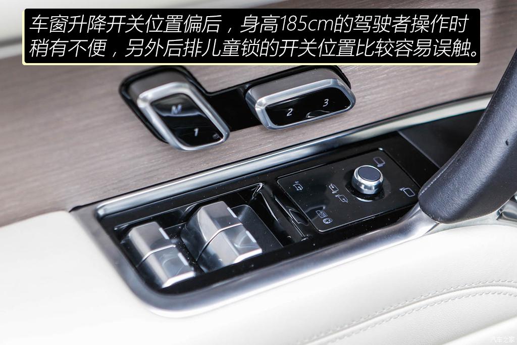 路虎(進口) 攬勝 2022款 4.4 V8 530PS 首發(fā)短軸版